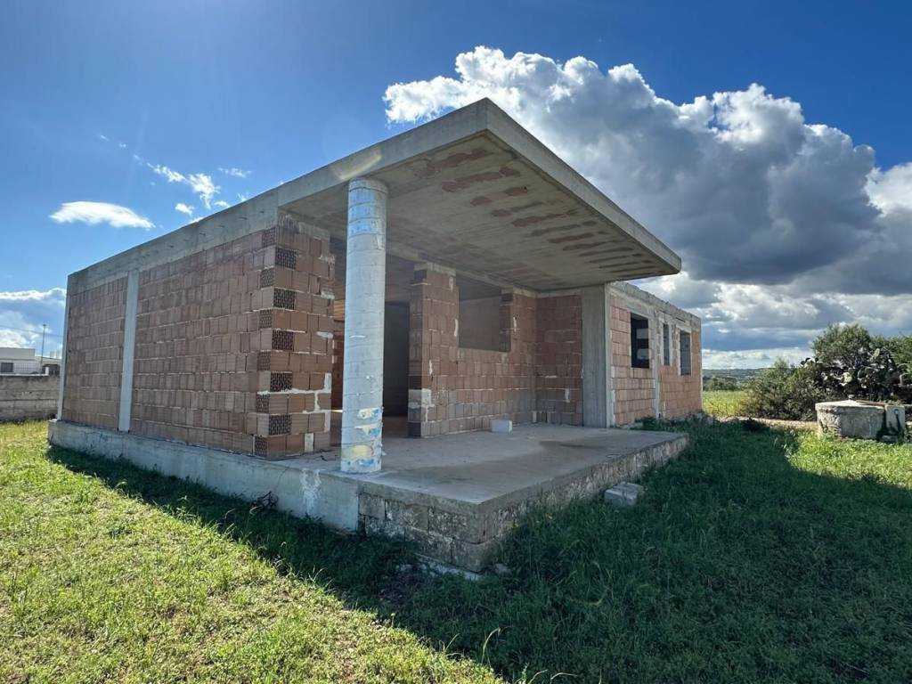 Villa a Carovigno in Via Lago d'Iseo - Foto 3