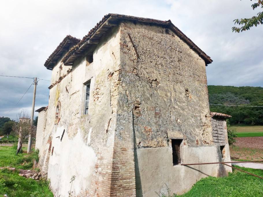 Rustico / casale a Rieti in Strada Statale del Nucleo Industriale di Rieti - Foto 4