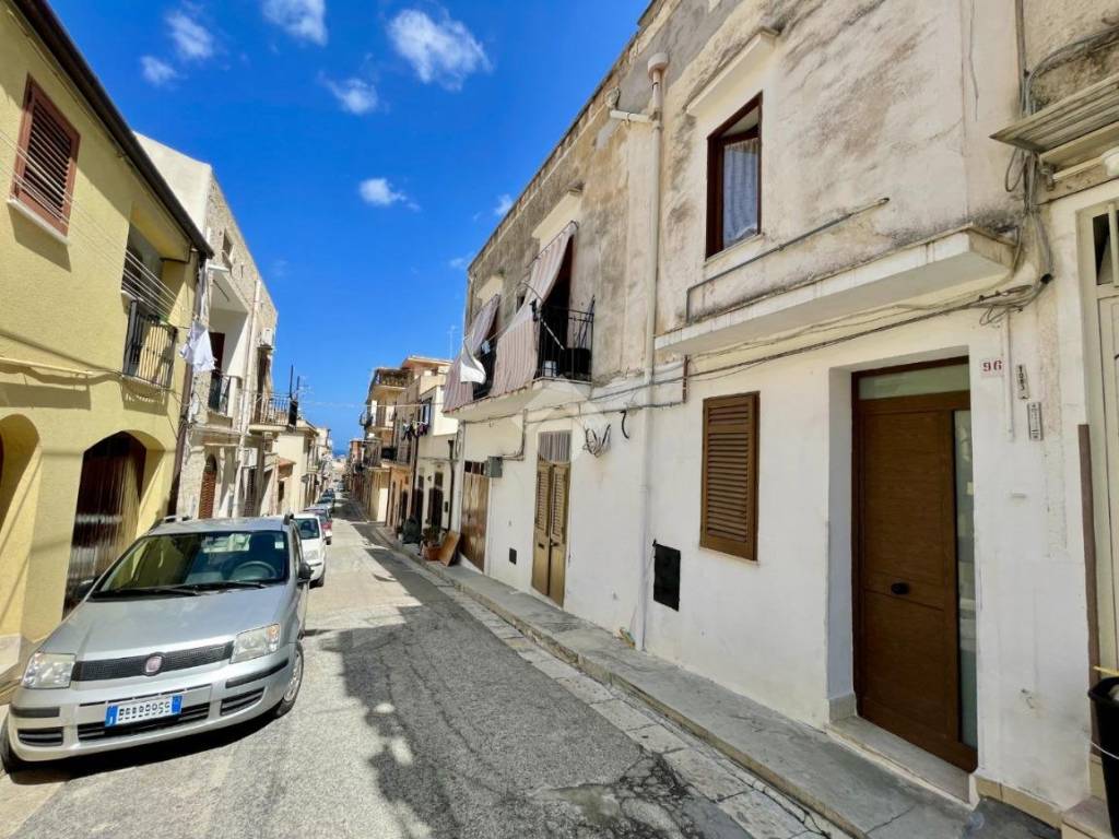 Casa indipendente a Castellammare del golfo in Via Ventimiglia, 86 - Foto 3