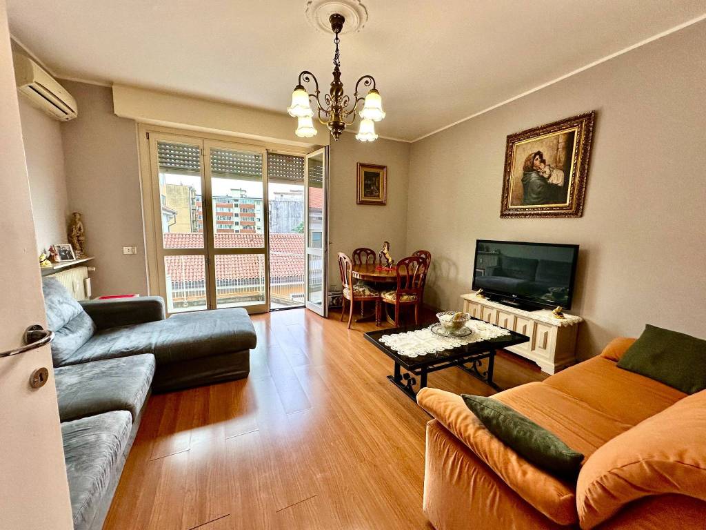 Appartamento a Udine in Via Ippolito Nievo, 5 - Foto 2