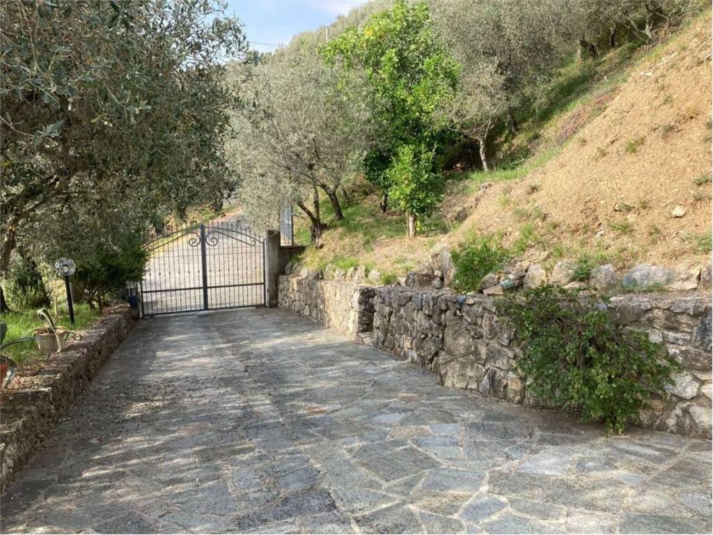 Casa indipendente a Castelnuovo magra in strada provinciale , 23 - Foto 2