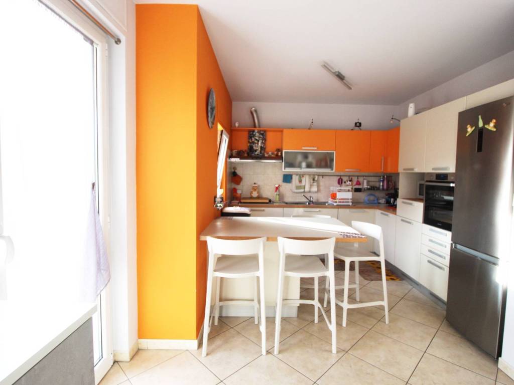 Appartamento a Gorla minore in Via Roma, 11 - Foto 4