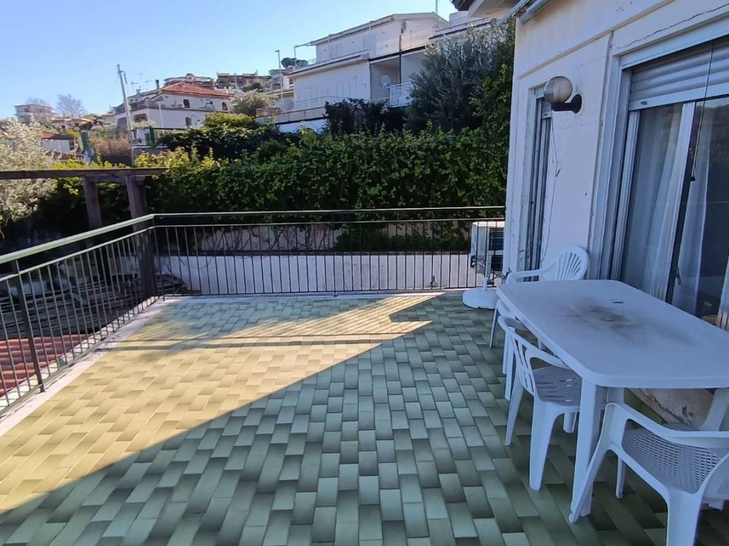 Appartamento a Stalettì in Via del Mare Traversa 2 - Foto 5