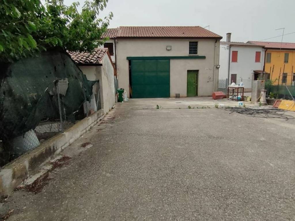 Casa indipendente a Papozze in PAPOZZE Via Caderuschi, 0 - Foto 2