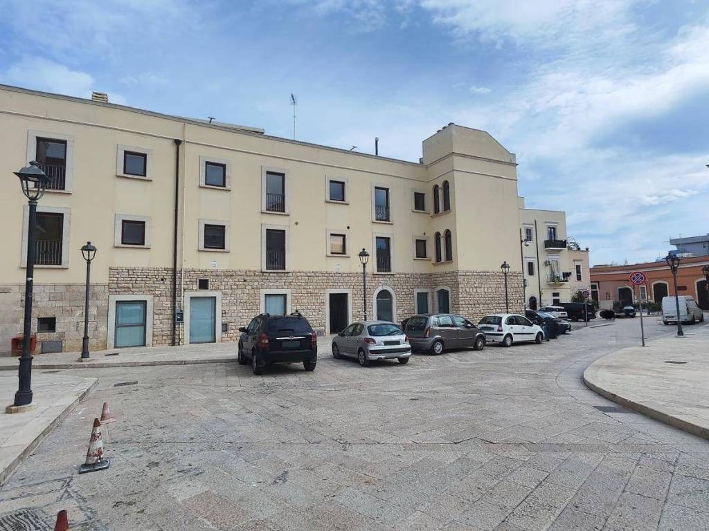 Palazzo / stabile a Bisceglie in Largo Piazza Castello, 16 - Foto 2