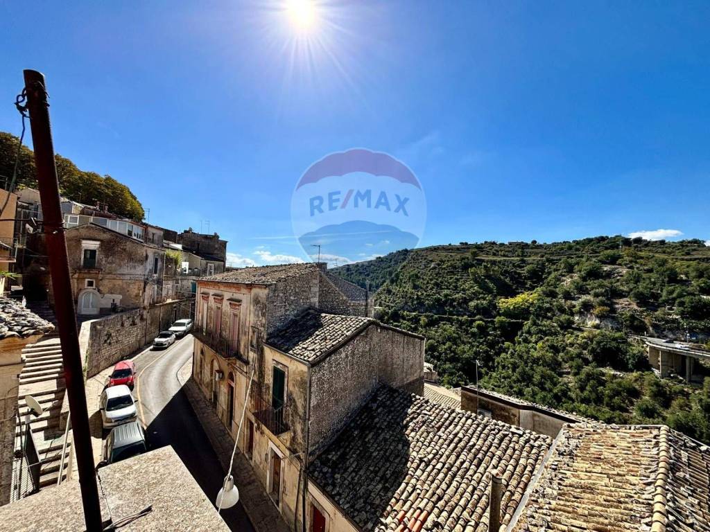 Casa indipendente a Ragusa in via Maria Paternò Arezzo, 17 - Foto 3