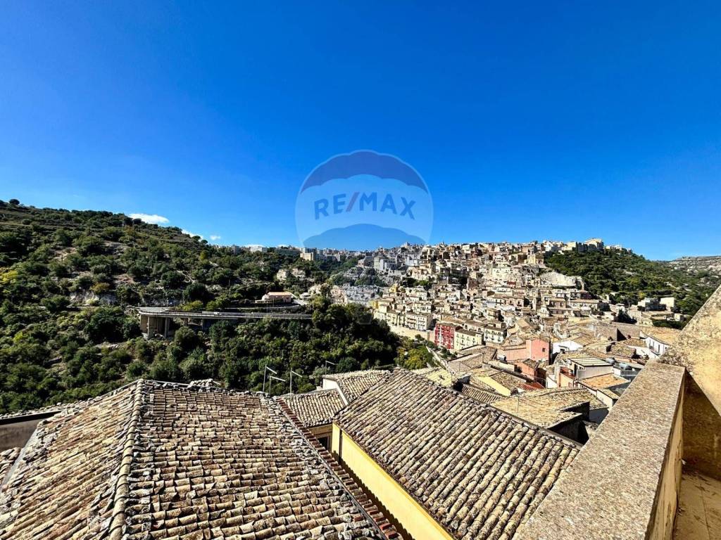 Casa indipendente a Ragusa in via Maria Paternò Arezzo, 17 - Foto 4