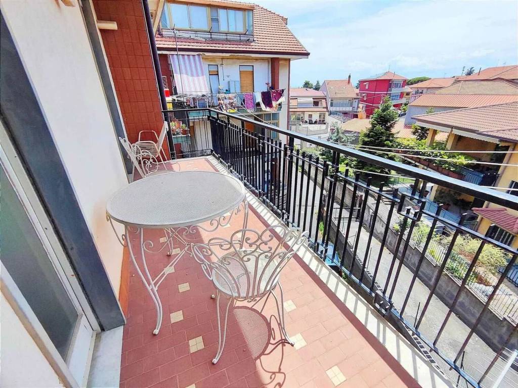Appartamento a Pedara in Via La Rosa S.N.C. - Foto 2