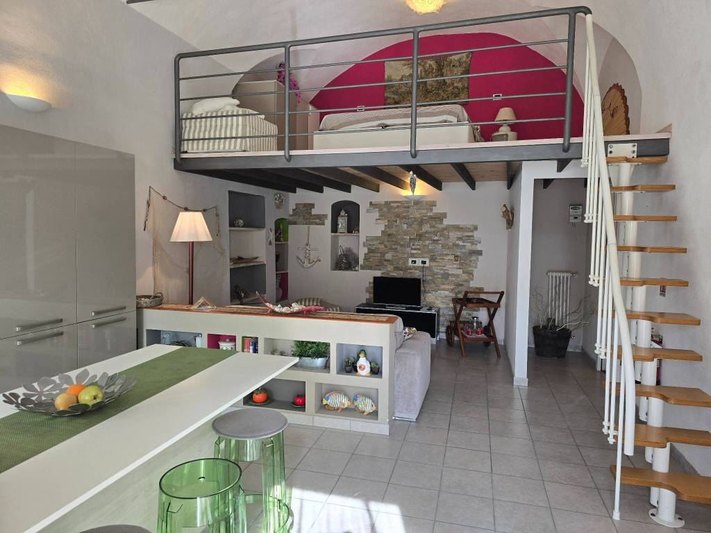 Appartamento a Finale ligure in Via dei Conti Vacca - Foto 2
