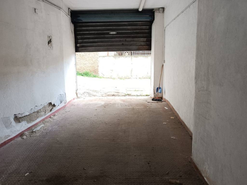Box / garage a Benevento in Via Massimo d'Azeglio - Foto 3