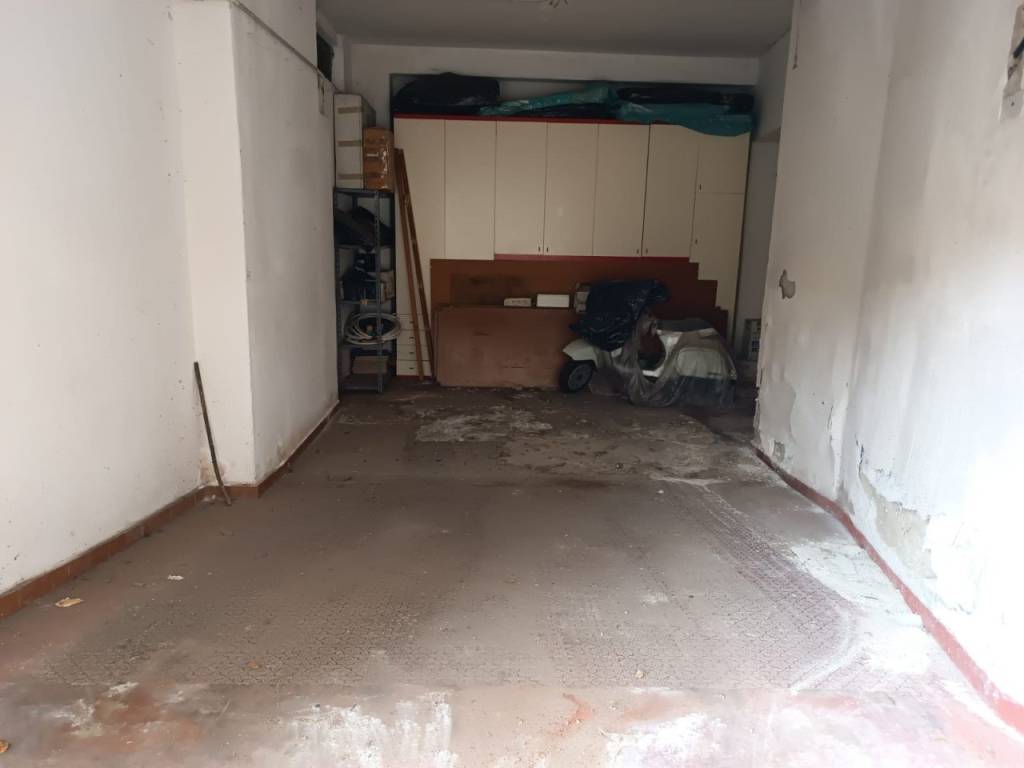 Box / garage a Benevento in Via Massimo d'Azeglio - Foto 4