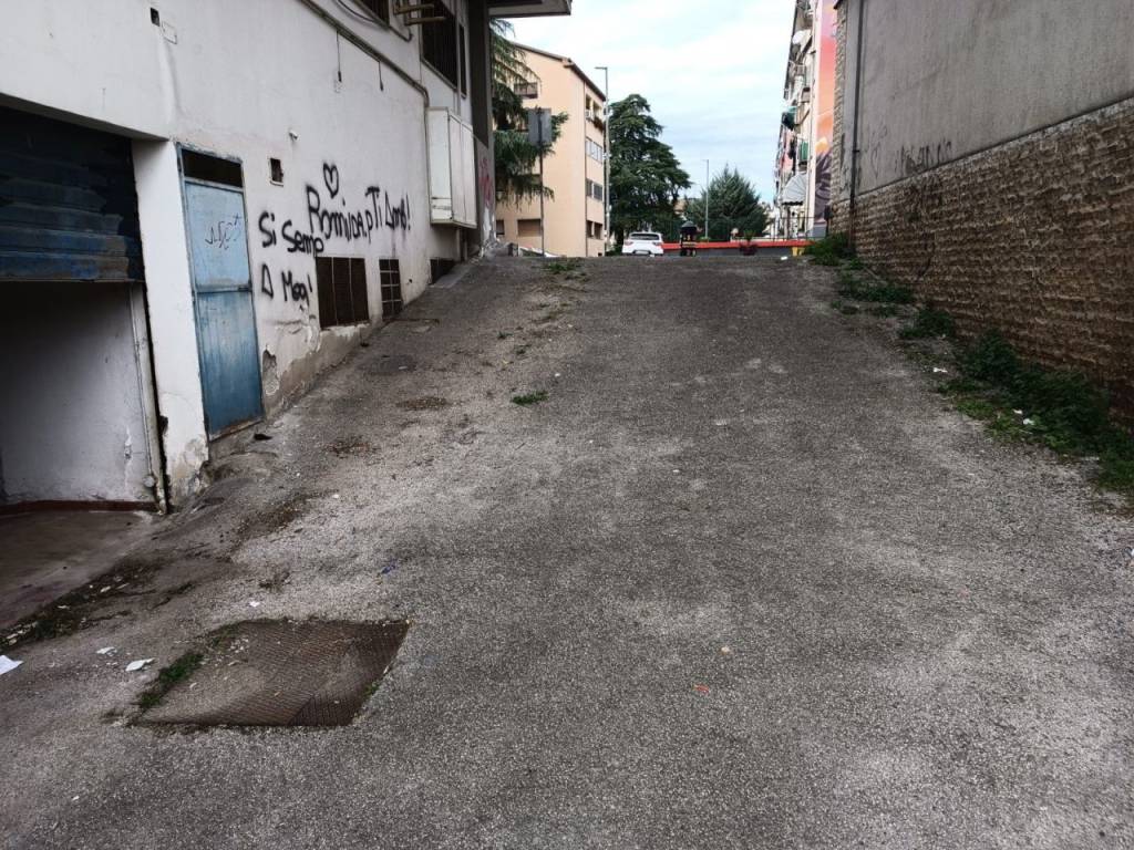 Box / garage a Benevento in Via Massimo d'Azeglio - Foto 5