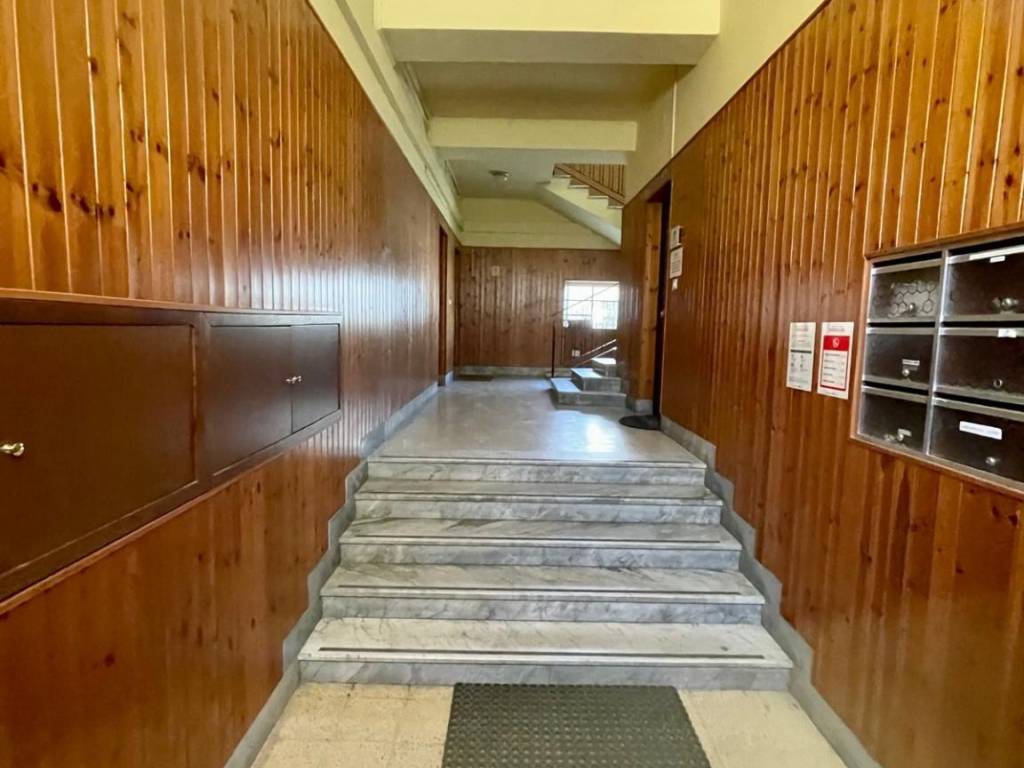 Palazzo / stabile a Reggio calabria in Via Friuli - Foto 2