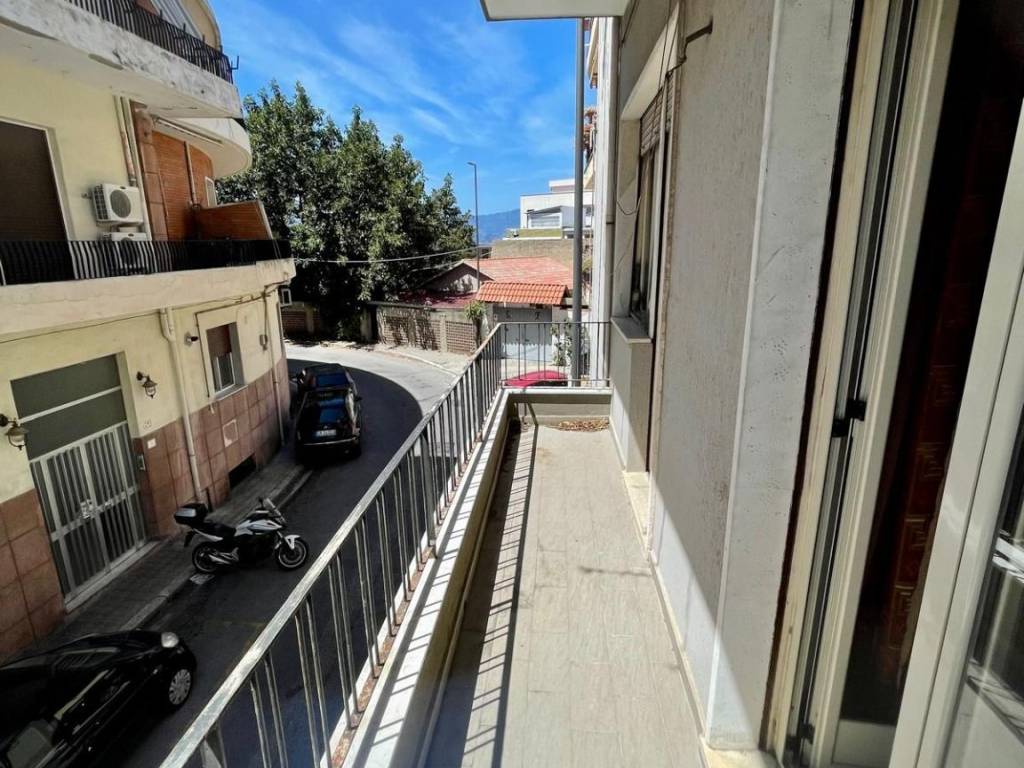 Palazzo / stabile a Reggio calabria in Via Friuli - Foto 5