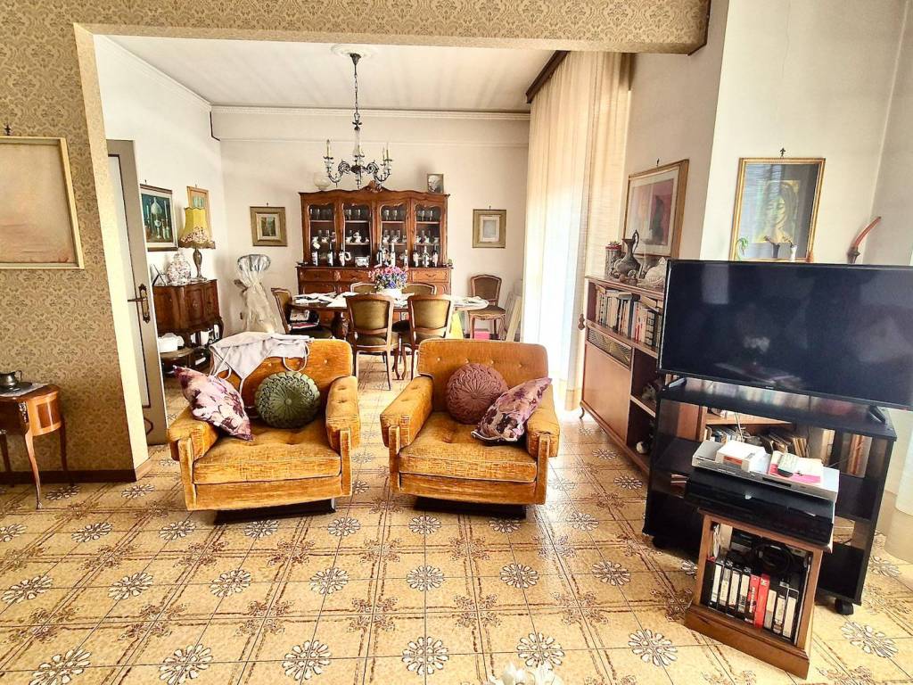 Appartamento a Montevarchi in Via Dante Alighieri - Foto 4