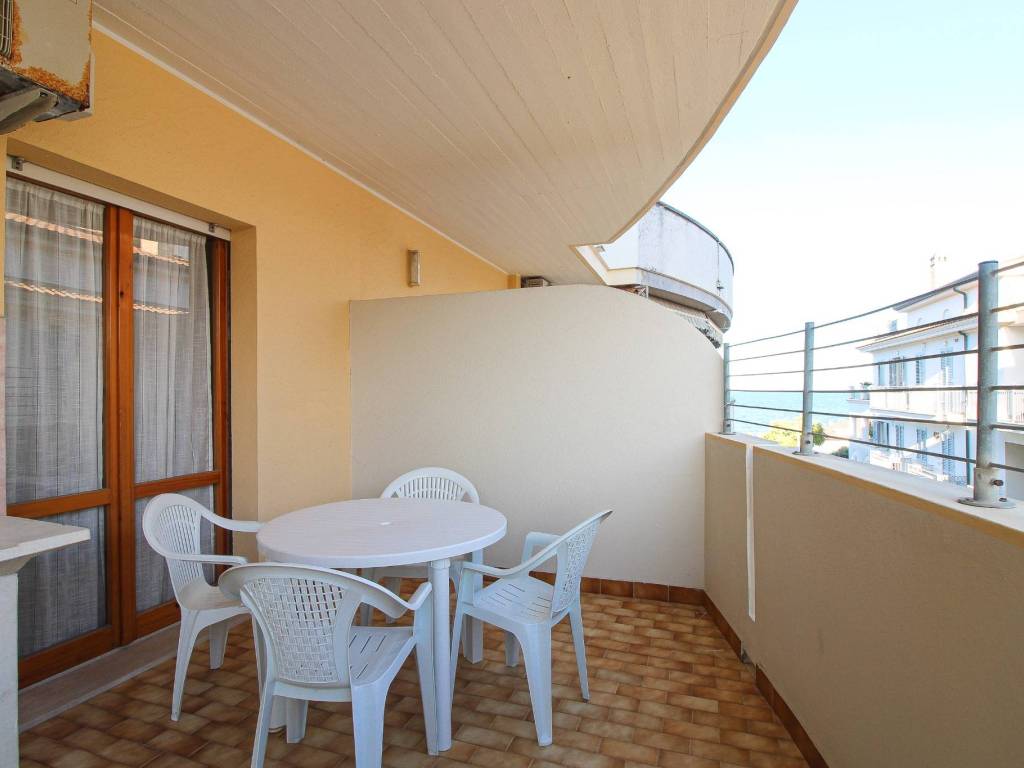 Appartamento a Alba adriatica in Via Cortina, 8 - Foto 3