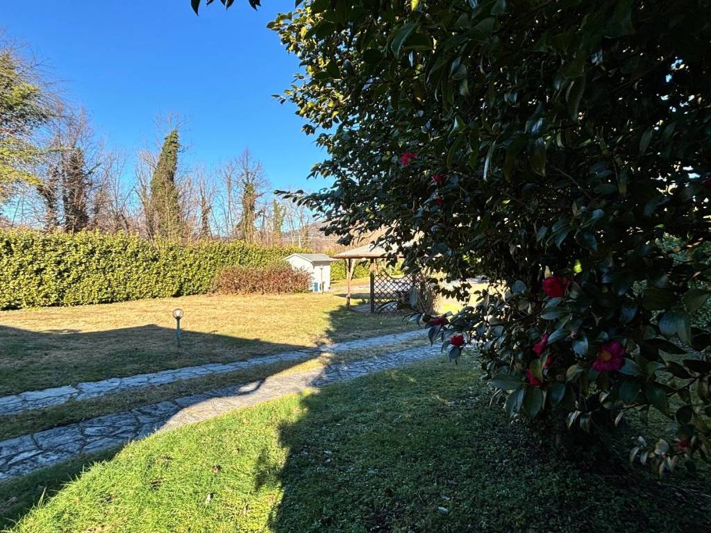 Villa a Ferrera di varese in Via Ronco - Foto 5