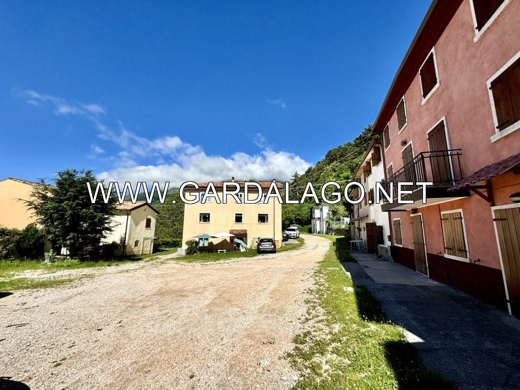 Rustico / casale a Caprino veronese in SP8 - Foto 4