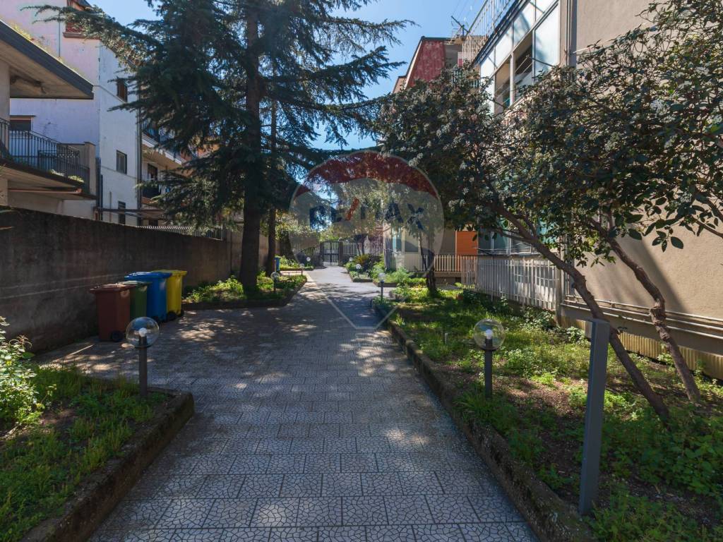 Appartamento a Belpasso in via Enrico Berlinquer, 5 - Foto 2