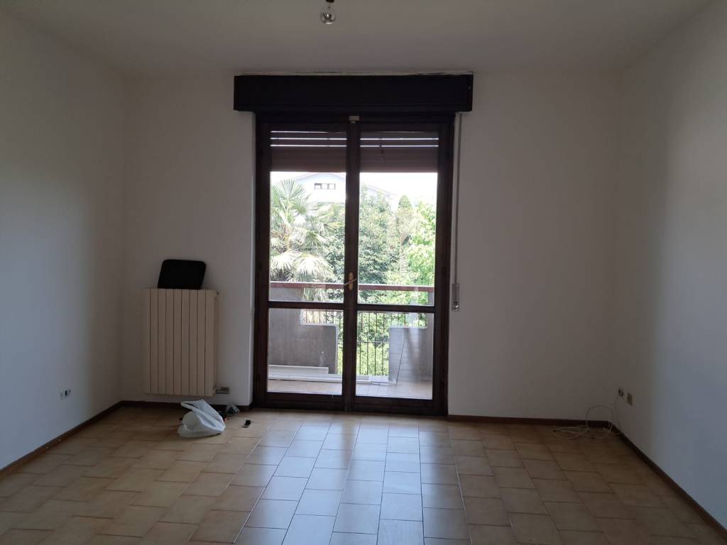 Appartamento a Uboldo in Via Pietro Madonnini - Foto 3