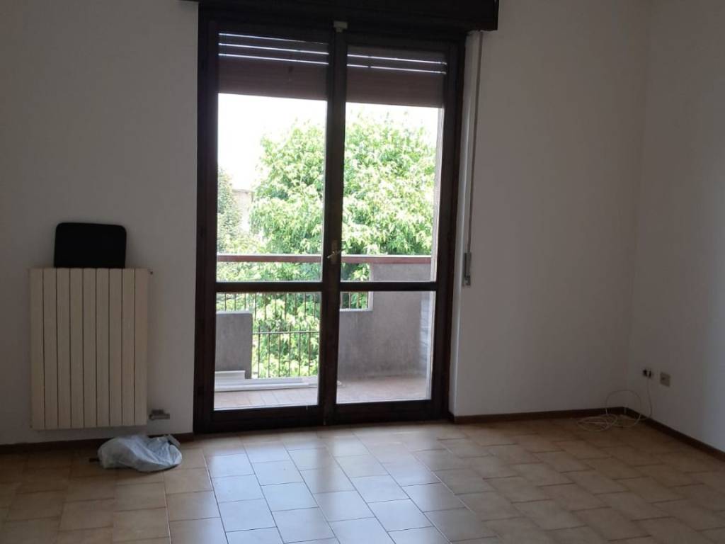 Appartamento a Uboldo in Via Pietro Madonnini - Foto 4