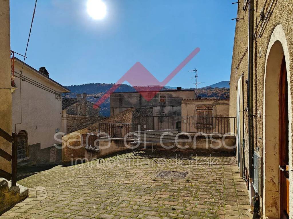 Villa a Molina aterno in Via Colle S.N.C. - Foto 2