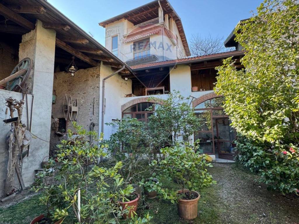 Casa indipendente a Invorio in VIA NADAL, 6 - Foto 4