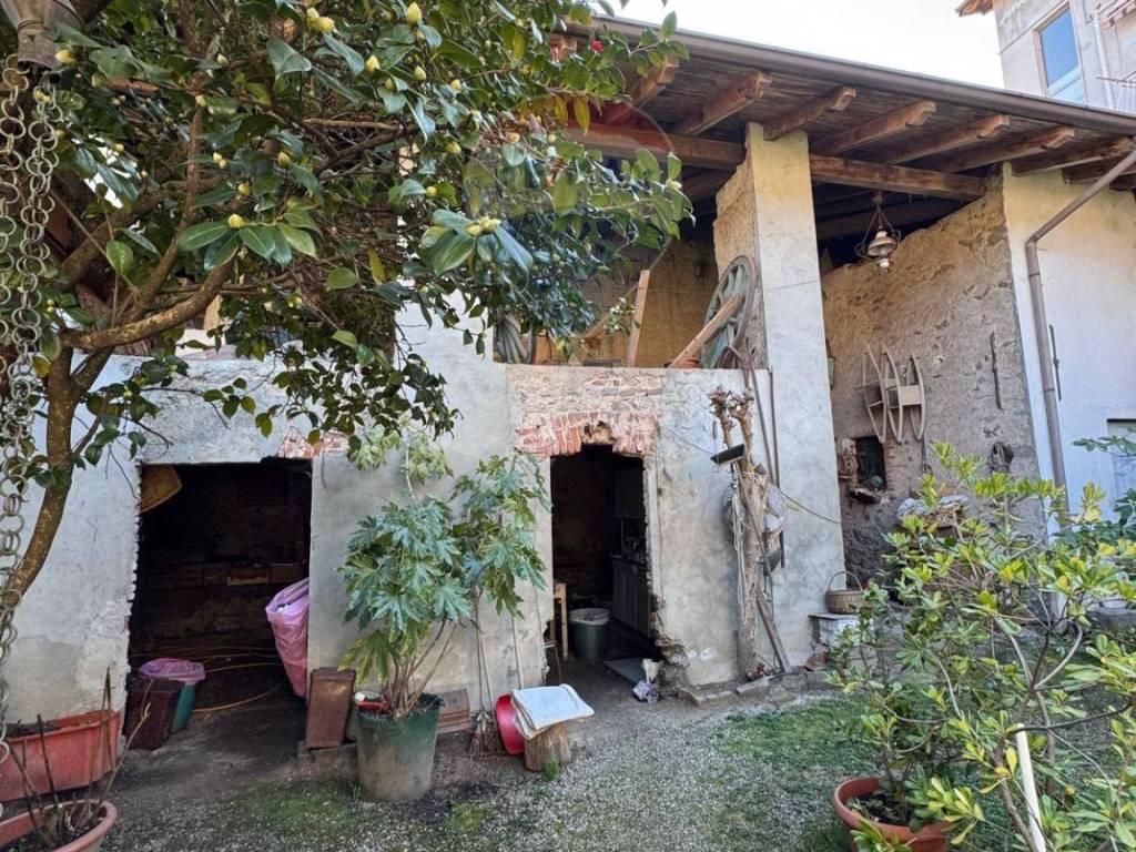 Casa indipendente a Invorio in VIA NADAL, 6 - Foto 5