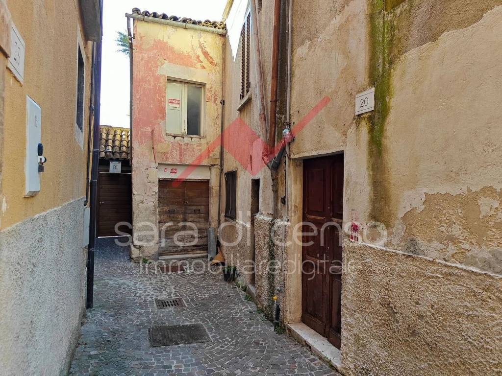 Casa indipendente a Sulmona in Via Barbato, 20 - Foto 2