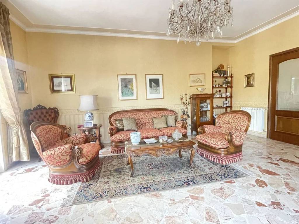 Appartamento a Catania in Via Lo Jacono Francesco - Foto 3