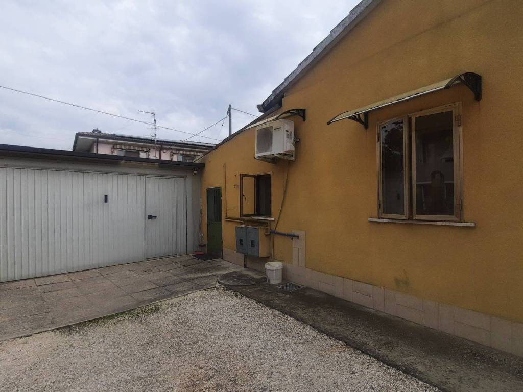 Villa a Polesella in Via Don Giovanni Minzoni - Foto 3