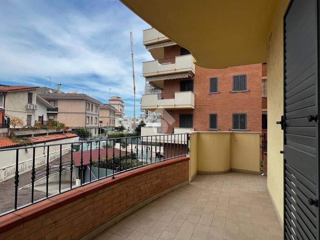 Appartamento a Alba adriatica in Via Francesco Turati, 20 - Foto 4