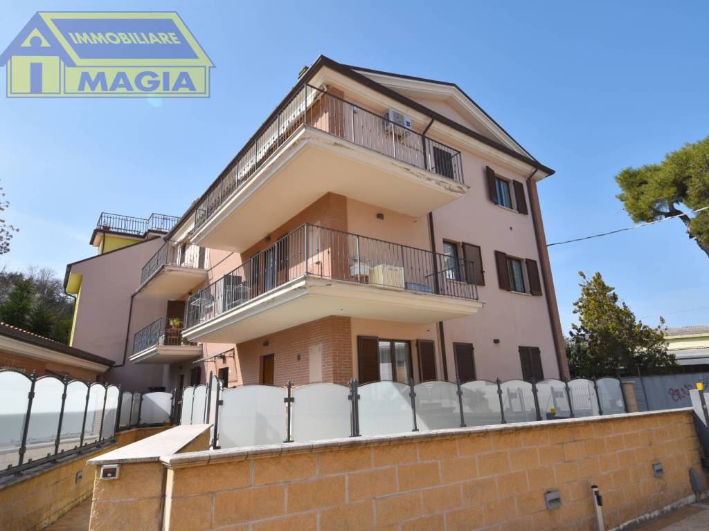 Appartamento a San benedetto del tronto in Via Carnia, 9 - Foto 3
