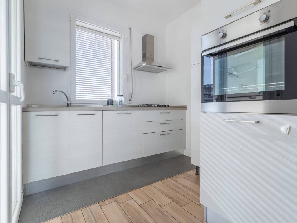 Attico / mansarda a Pesaro in Via Luca della Robbia - Foto 5