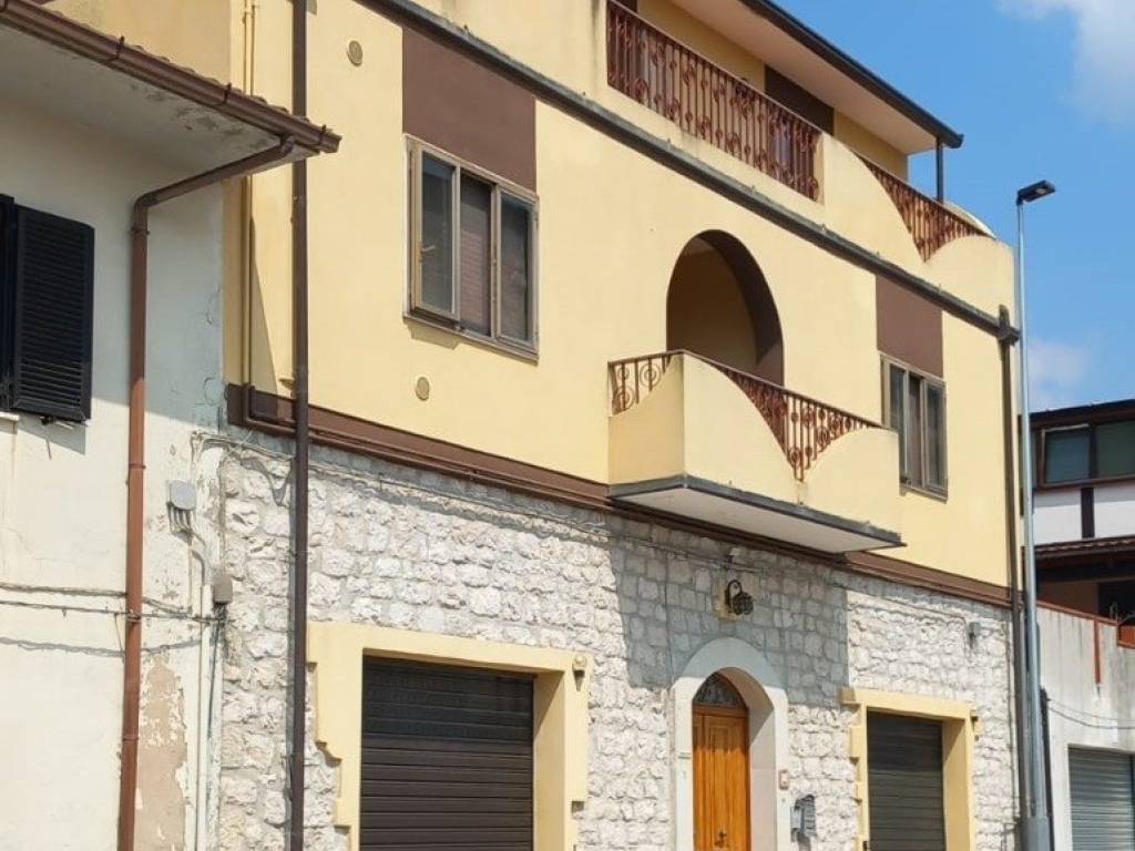 Casa indipendente a Sassinoro in Via Nazionale - Foto 4