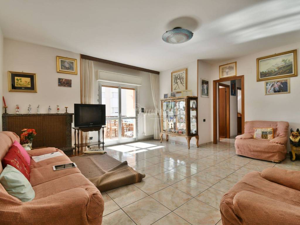 Appartamento a Ascoli piceno in Viale dei Platani 28 - Foto 3