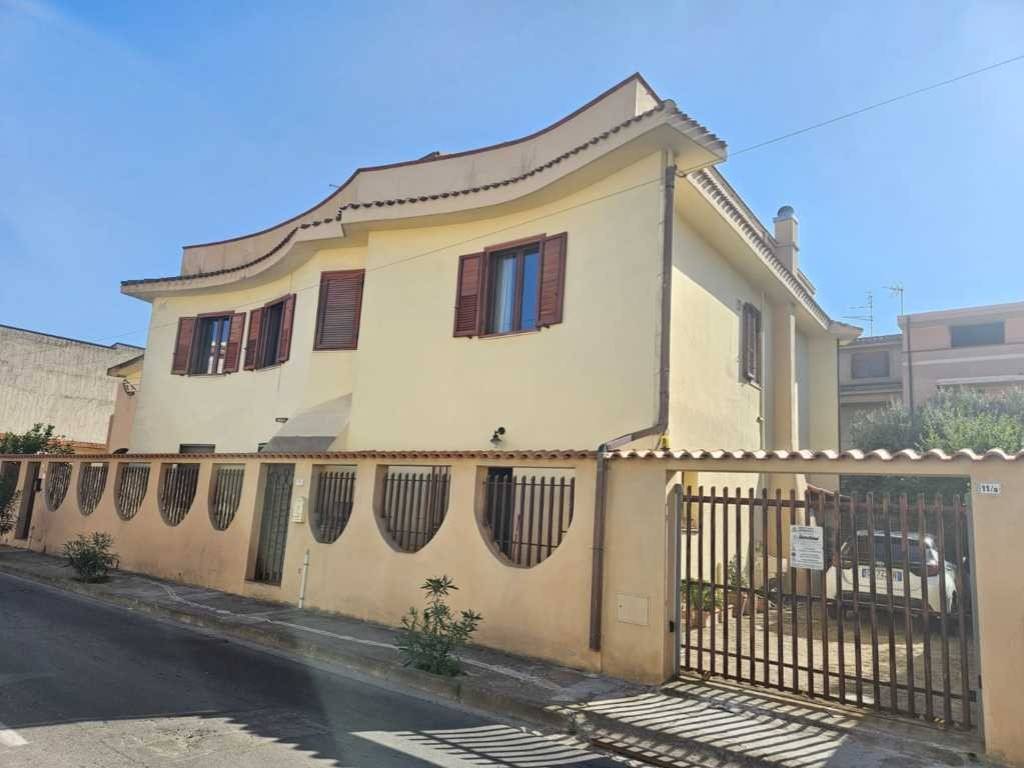Casa indipendente a Assemini in Via Sarcidano, 13 - Foto 2