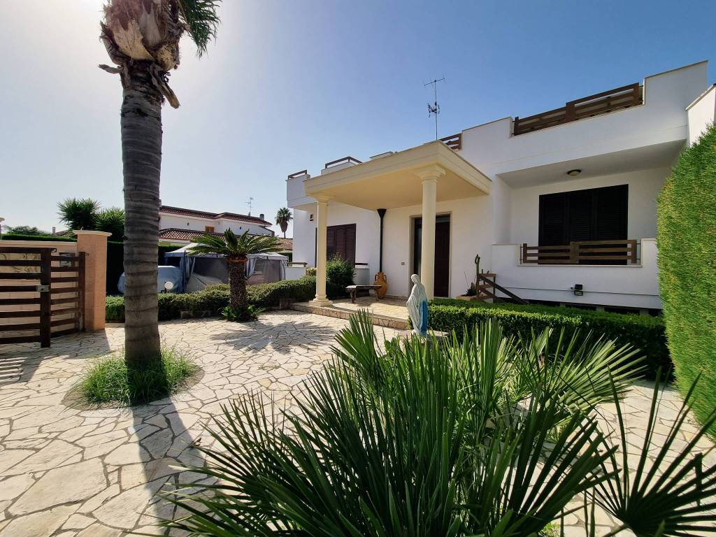 Villa a Copertino in Via Padre Pio da Pietralcina - Foto 2