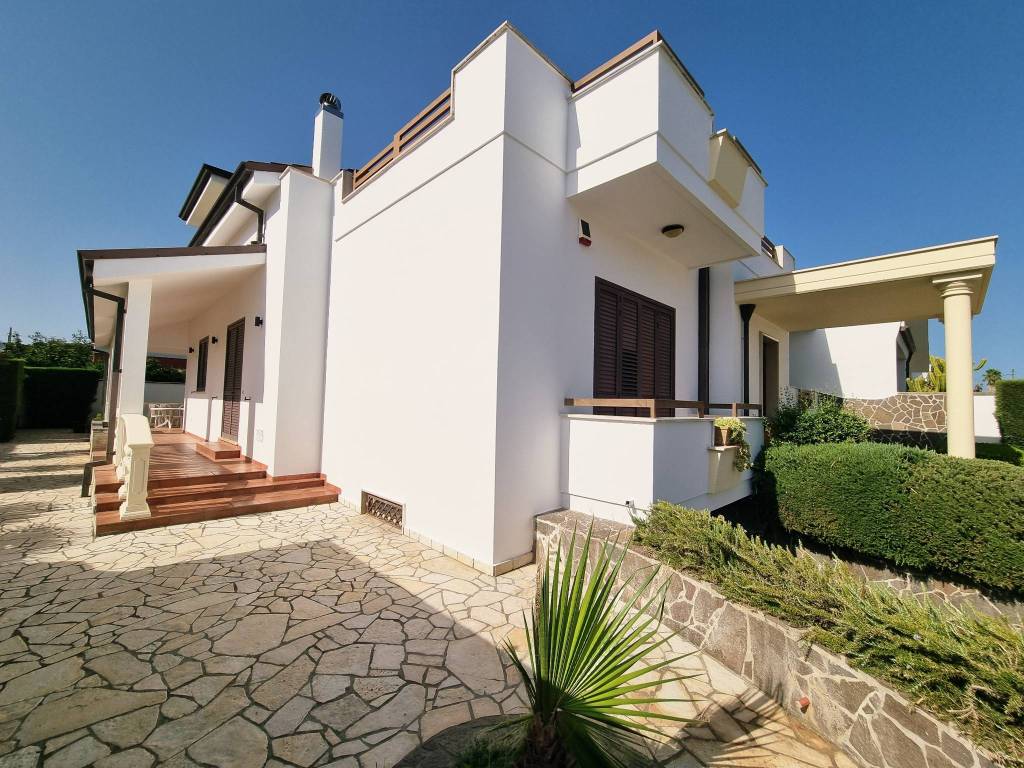 Villa a Copertino in Via Padre Pio da Pietralcina - Foto 4
