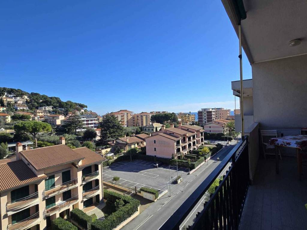 Appartamento a Andora in Via Cristoforo Colombo, 5 - Foto 3