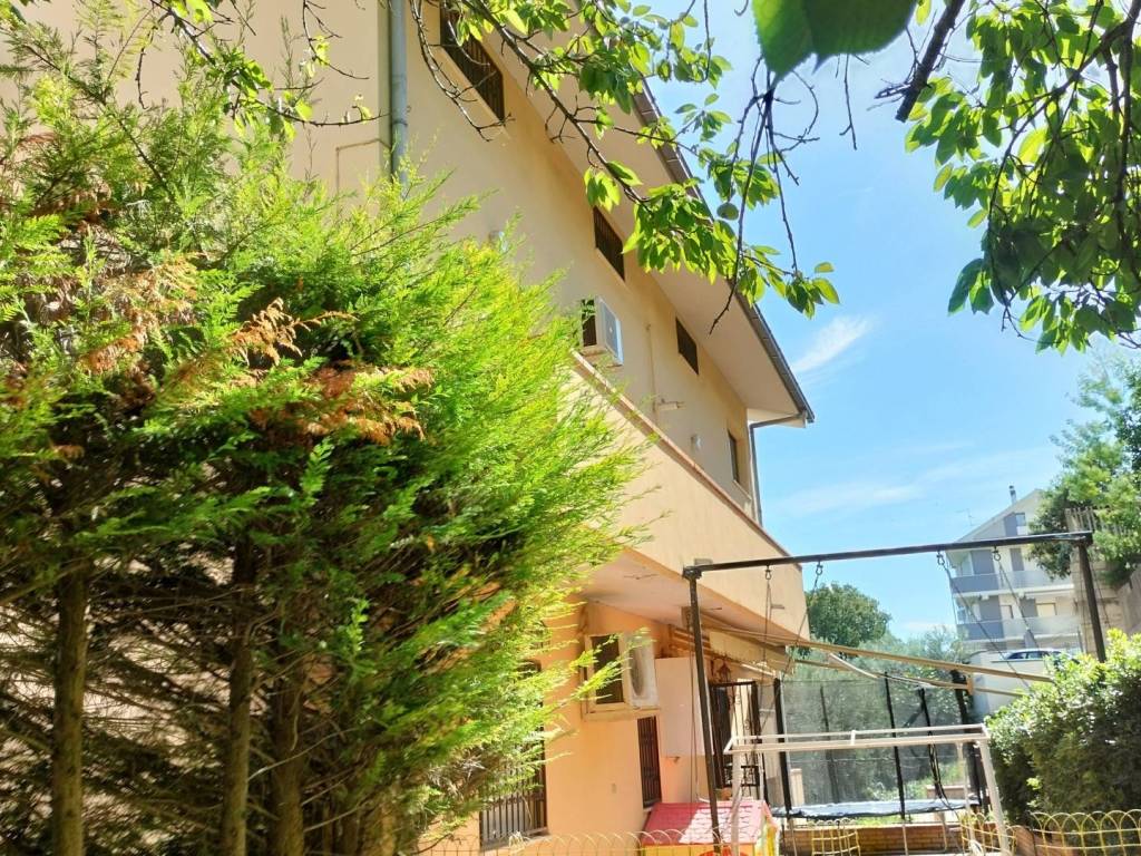 Appartamento a Spoltore in Via Risorgimento, 7 - Foto 2