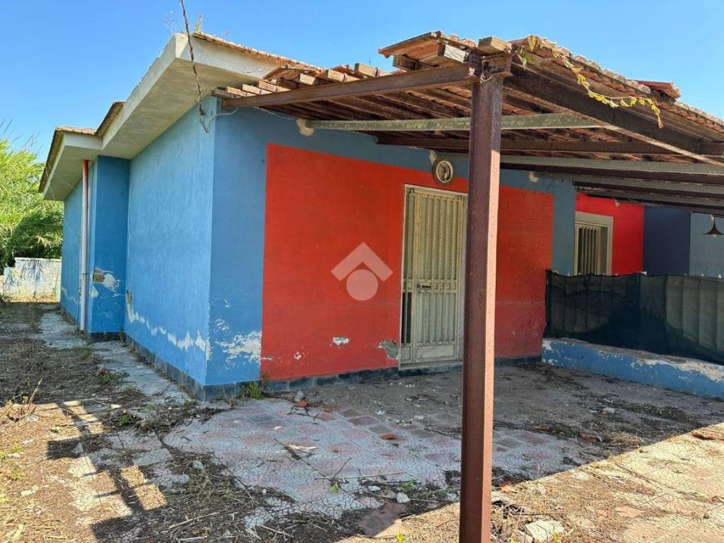 Villa a Castel volturno in Viale c. pacetti - Foto 2