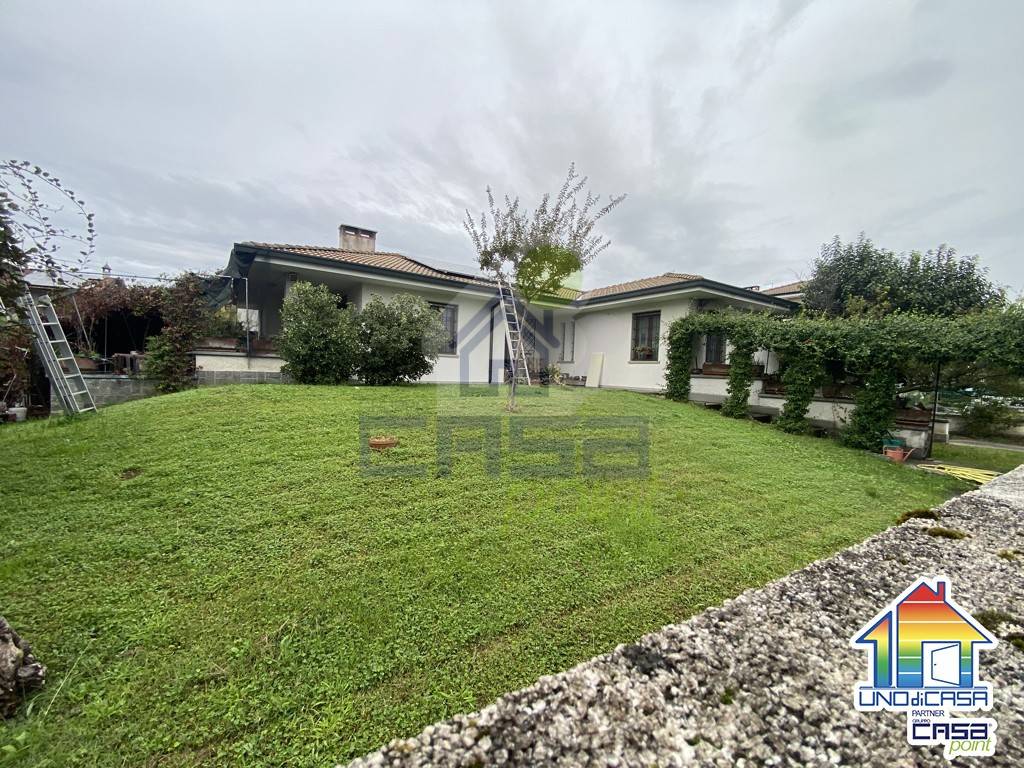 Villa a Rivolta d'adda in VIA V. BOTTEGO - Foto 2