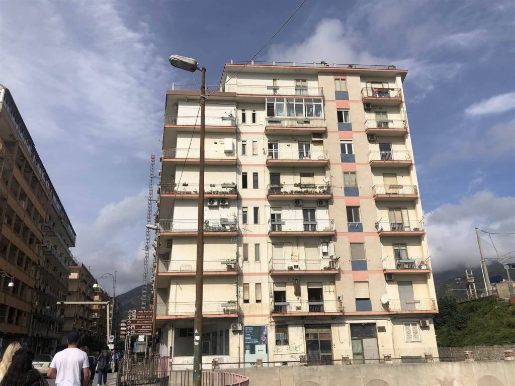 Appartamento a Salerno in Corso Giuseppe Garibaldi, 8 - Foto 3