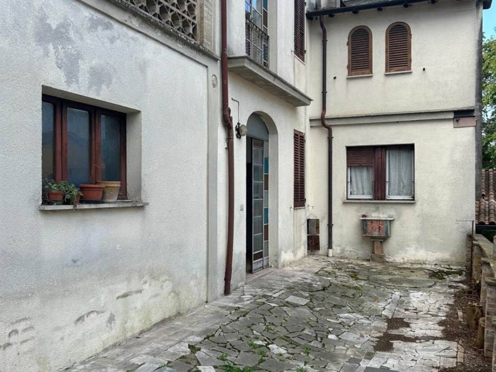 Casa indipendente a Foligno in Viale Roma, 100 - Foto 3