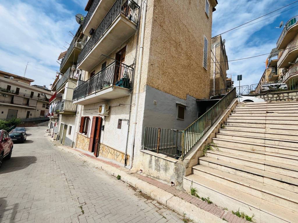 Appartamento a Campofelice di roccella in Via Silvio Pellico, 5 - Foto 3