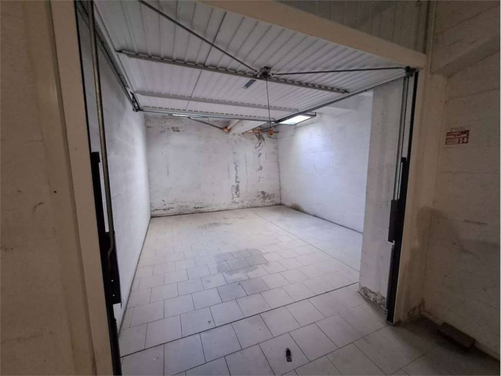 Box / garage a Perugia in Via Caduti del Lavoro , 95 - Foto 4