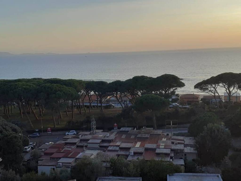 Appartamento a Follonica in Via Litoranea, 72 - Foto 4