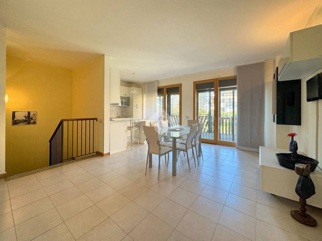 Appartamento a Casatenovo in Via Galilei Galileo, 12 - Foto 3