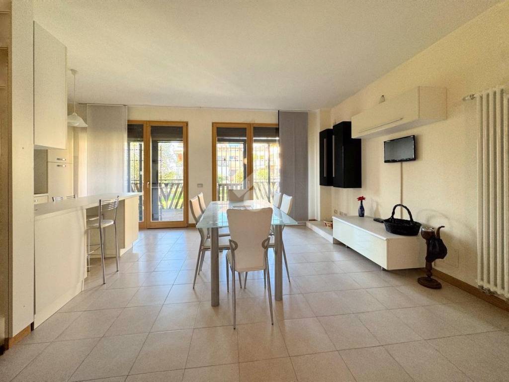Appartamento a Casatenovo in Via Galilei Galileo, 12 - Foto 4